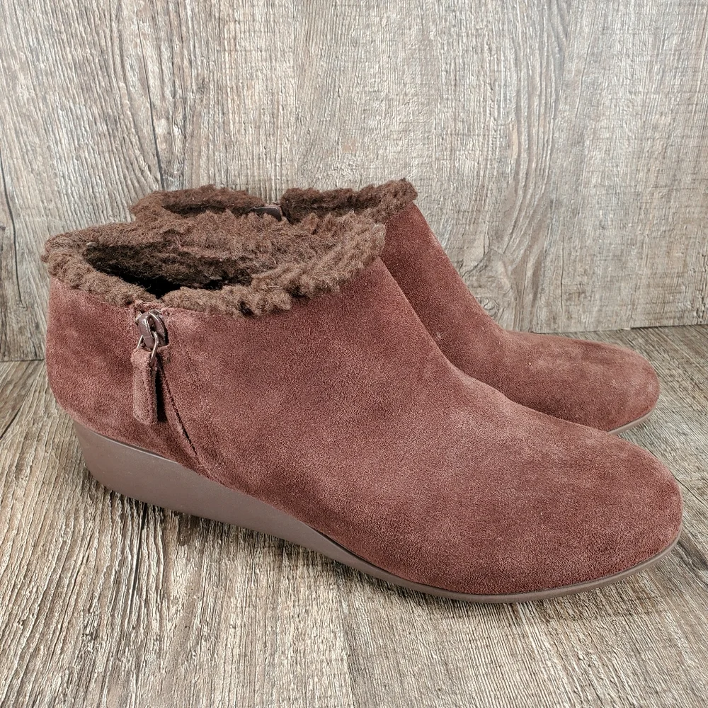 Cole Haan Callie Women's Size 9 B Waterproof Brown Suede Ankle Booties Shoes